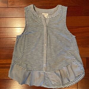 Women’s sleeveless top